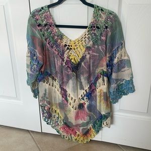 Multicolored Top M with Crochet Designs